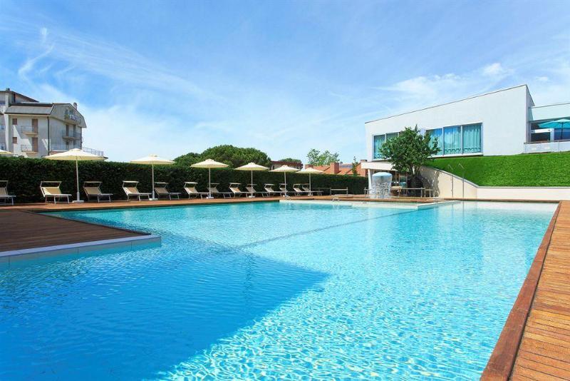 Hotel Torino Lido di Jesolo Exterior foto